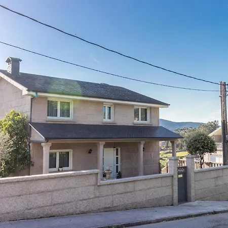 בית נופש Mirador Da Gouxa *